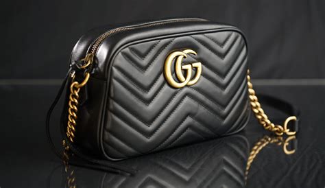 portafoglio gucci fake|is a Gucci bag real.